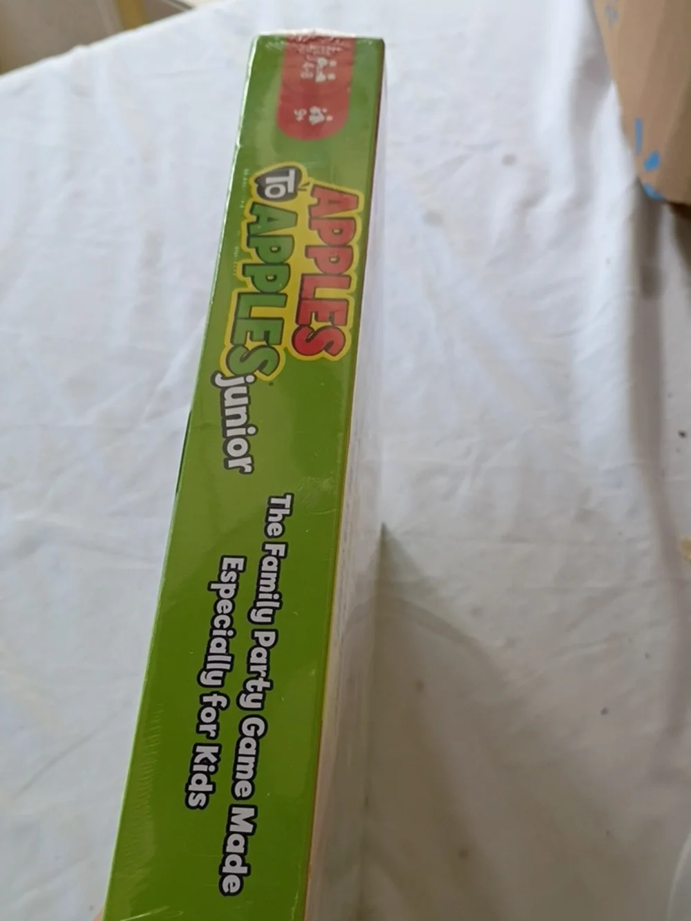 NEW Mattel Apples to Apples Junior Family Party Game Ages 9+ 4-8 Players